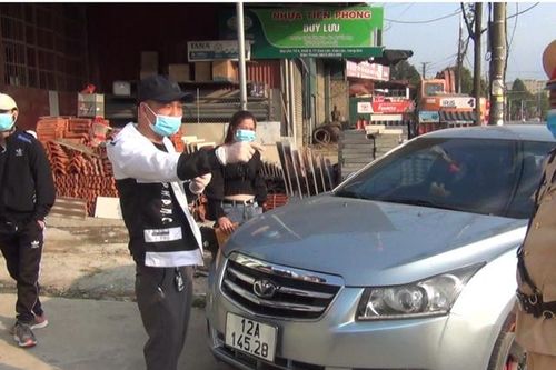 Xử lý nghiêm lái xe vi phạm còn nói xấu CSGT trên mạng xã hội
