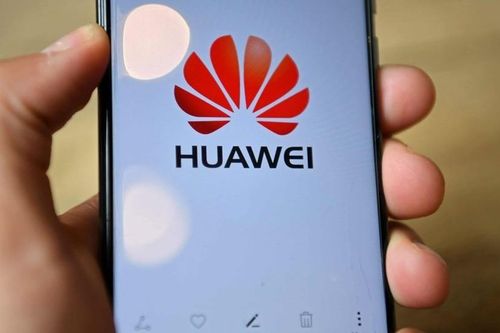 Nhận tài trợ từ Huawei, Canada bị dư luận chỉ trích