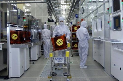 Samsung chạy đua để bảo vệ bí mật công nghệ của mình khi các đối thủ Trung Quốc áp sát