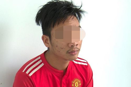 Đòi chia tay 'bạn trai', bé gái 13 tuổi bị hiếp dâm, dọa tung ảnh nóng