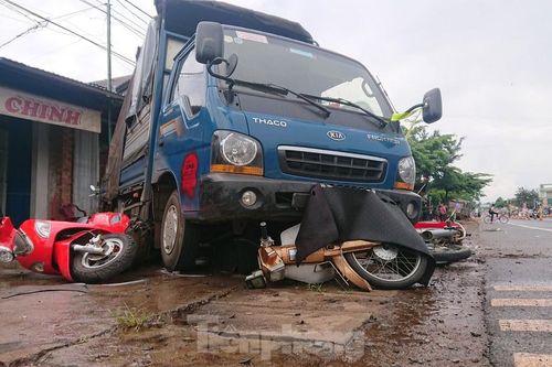 Sáu người chết, 109 trường hợp vi phạm nồng độ cồn trong 7 ngày Tết