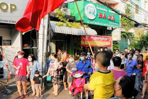 TPHCM: Hàng loạt địa điểm được gỡ bỏ phong tỏa chiều mùng 5 Tết
