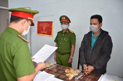 Vì sao một Công chứng viên bị bắt ngay trước thềm Tết Nguyên đán