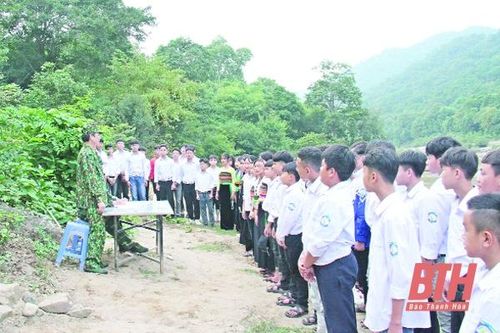 'Tiết học biên cương'