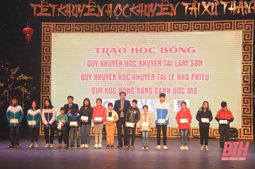 Ngày xuân làm công tác khuyến học