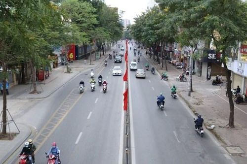 Đường phố Hà Nội thông thoáng trong ngày đầu tiên đi làm sau kỳ nghỉ Tết