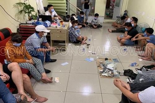 Phá sới bạc ngày mùng 5: Bắt 13 con bạc, thu hơn 200 triệu đồng