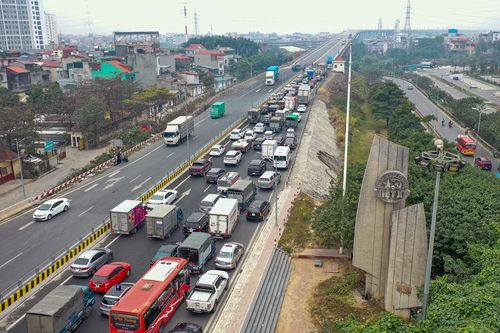 Sẽ lắp cân tự động phạt nguội xe quá tải qua cầu Thăng Long