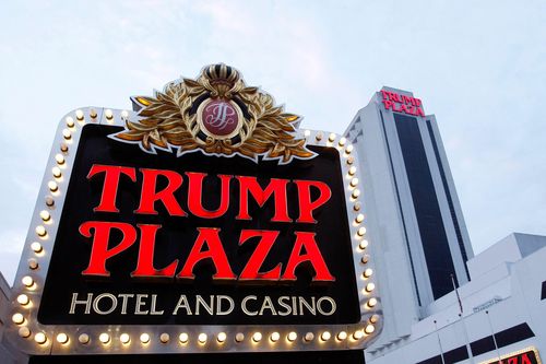 Sòng bạc cũ của ông Trump bị giật sập bằng thuốc nổ