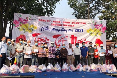 Hơn 5.500 tỷ đồng chăm lo Tết cho đối tượng chính sách, người lao động
