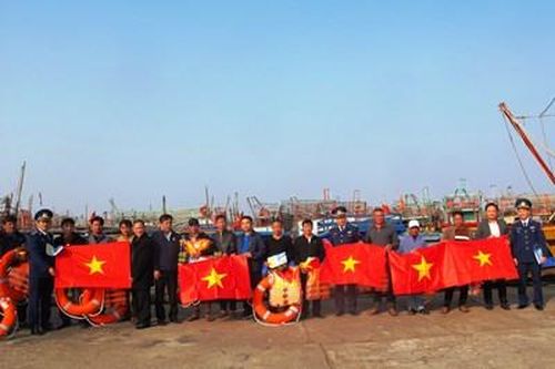 Xuân yêu thương với đồng bào vùng lũ