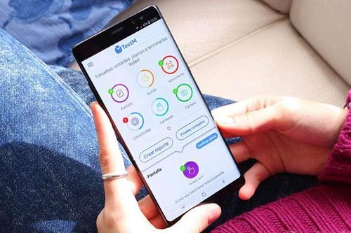 Tháo khay sim kiểm tra để tránh mua phải iPhone 'lởm'