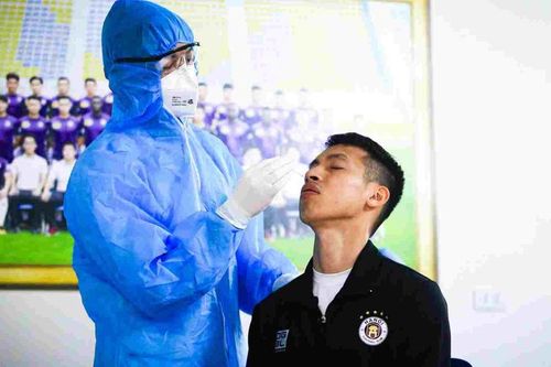 Hơn 40 thành viên CLB Hà Nội âm tính với Covid-19