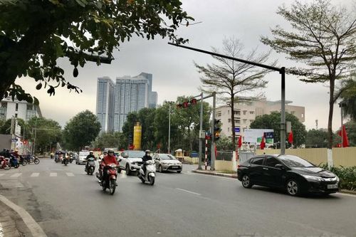 Đường phố Hà Nội thông thoáng trong ngày đầu tiên đi làm sau kỳ nghỉ Tết