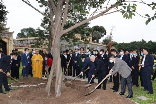 Tổng Bí thư, Chủ tịch nước trồng cây tại Hoàng Thành Thăng Long