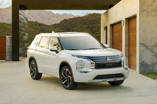Mitsubishi Outlander 2022 trình làng: 'Lột xác', tăng giá bán