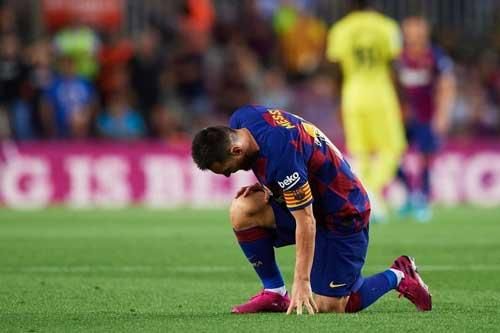 Messi đã gom đủ tủi hổ để rời Barca