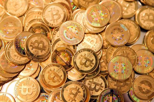 Lần đầu tiên trong lịch sử, giá Bitcoin vượt ngưỡng 50.000 USD