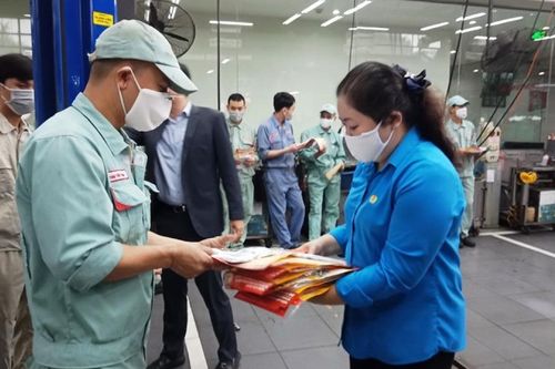 Các địa phương chi hơn 5.500 tỷ đồng hỗ trợ đối tượng chính sách, người lao động dịp Tết