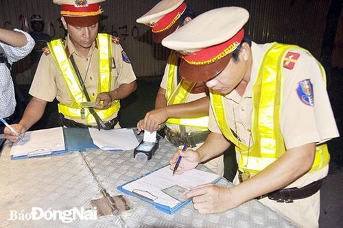 Thường xuyên kiểm tra, xử lý vi phạm nồng độ cồn