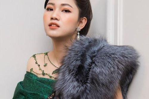 Á hậu 1 Hoa hậu Việt Nam 2016 rút khỏi showbiz sau kết hôn, bây giờ ra sao?