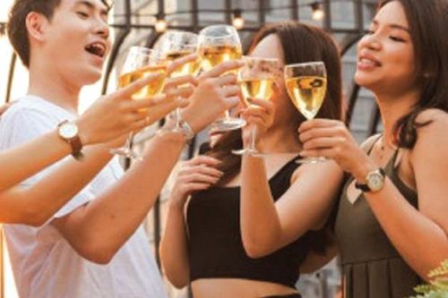 Ngày xuân nói chuyện rượu, tim mạch và 'thú vui trần thế'