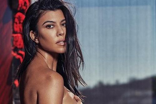 Kourtney Kardashian công khai bạn trai
