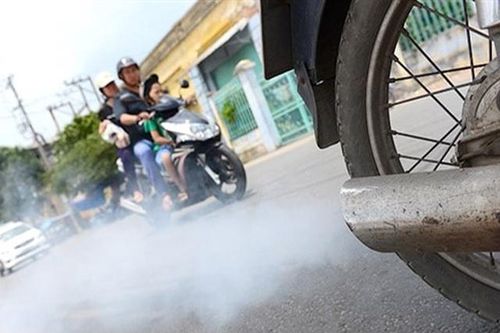 Khí thải xe máy: 'Sát thủ' vô hình