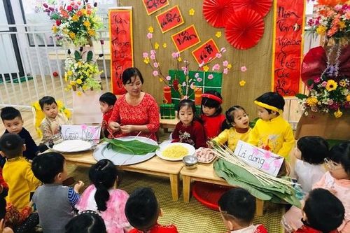 Tạo sắc màu dân gian trong trường học