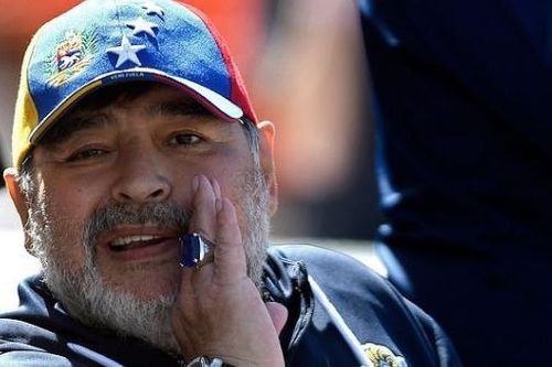 Bất ngờ: Maradona đã uống bia trộn thuốc ngủ trong những ngày cuối đời