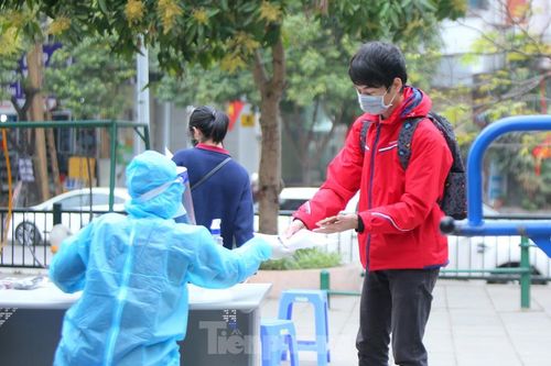 Hà Nội giám sát sức khỏe toàn bộ người về từ Hải Dương
