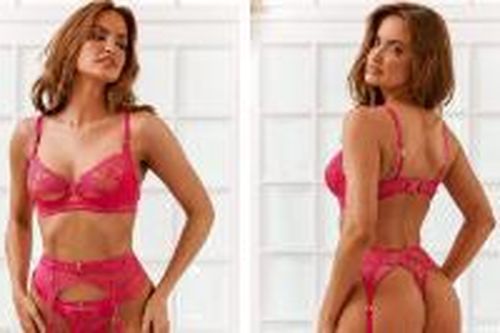 Siêu mẫu áo tắm Haley Kalil 'thiêu đốt' ánh nhìn với nội y Valentine