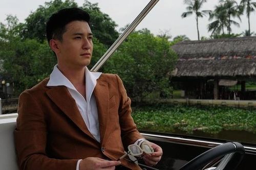 Huỳnh Anh phản hồi việc mở cửa xe gây tai nạn