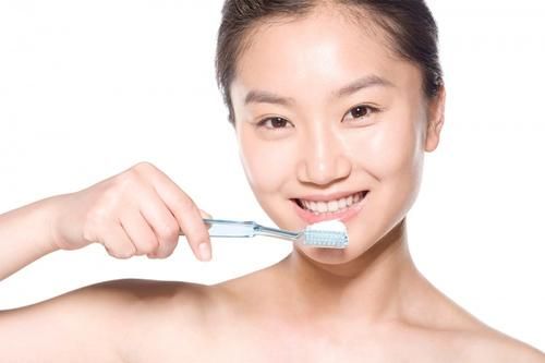 Những sai lầm tai hại thường mắc khi đánh răng