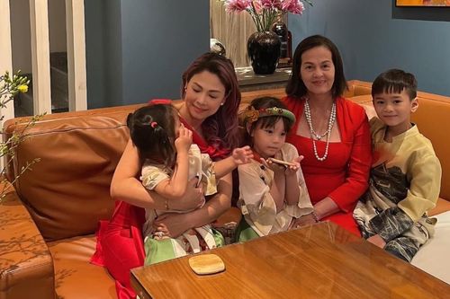 Kỉ niệm đón Tết khó quên tại Việt Nam của con trai Ngô Kiến Huy cùng mẹ nuôi Thanh Thảo