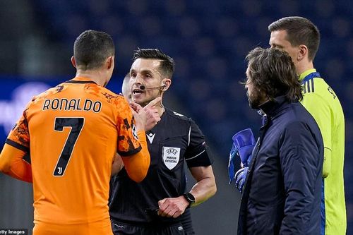 Ronaldo hét vào mặt trọng tài vì không cho Juventus hưởng phạt đền