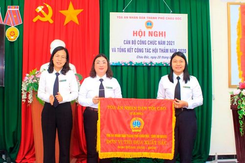 Tòa án nhân dân TP. Châu Đốc: Đơn vị thi đua xuất sắc nhiều năm liền