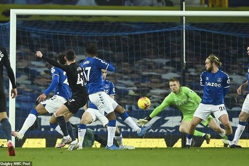 Kết quả Ngoại Hạng Anh: Thắng Everton, Man City bỏ xa Man Utd