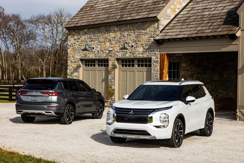 Mitsubishi Outlander 2022 lộ diện với thiết kế mới