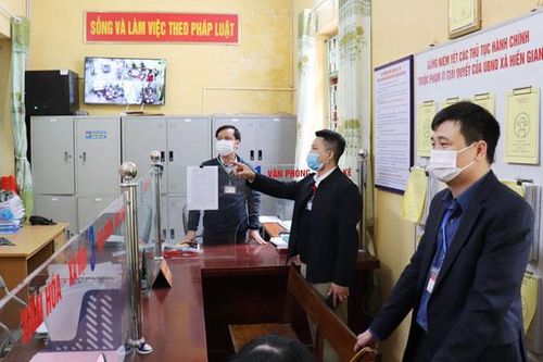 Tiếp tục thực hiện nghiêm túc quy định về công vụ