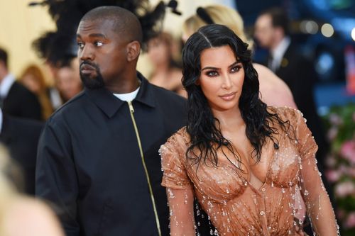 Kim Kardashian chưa vội ly hôn Kanye West