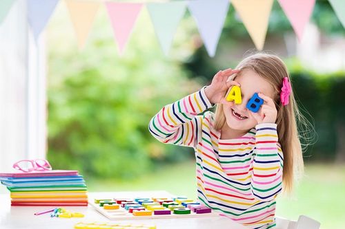 7 hoạt động thường ngày nâng cao trí thông minh cho trẻ