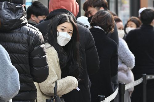 'Ở nhà khi bị bệnh' - lời khuyên vô nghĩa với người Hàn thời Covid-19