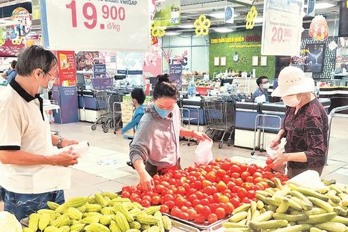 Hàng tiêu dùng thiết yếu dồi dào, giá cả ổn định