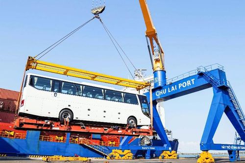 THACO xuất khẩu hơn 200 ô-tô và linh kiện phụ tùng ô-tô