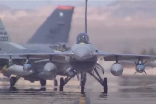 Mỹ xem xét thay thế F-16 Fighting Falcon bằng một loại máy bay mới