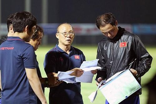 Ông Park Hang seo và cộng sự âm tính với virus SARS-CoV-2