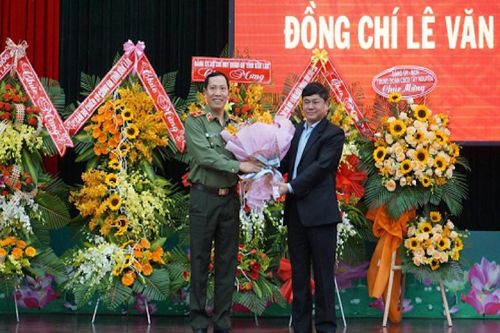 Giám đốc Công an tỉnh Đắk Lắk Lê Văn Tuyến được thăng hàm Thiếu tướng