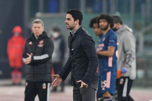 HLV Arteta phản ứng thế nào khi Arsenal bị Benfica cầm hòa?