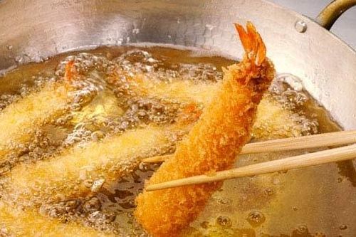 Hàng triệu gia đình rước bệnh vì chọn sai loại dầu để chiên rán